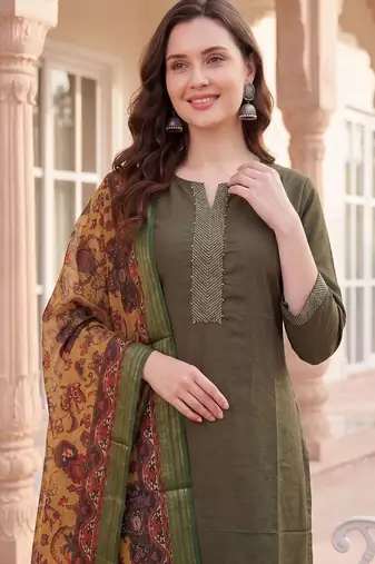 Women Ethnic Motifs Embroidered Regular Thread Work Kurta with Trousers & With Dupatta