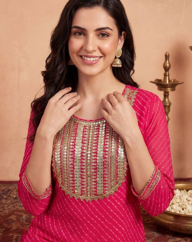 Women Printed Regular Kurta with Trousers & With Dupatta