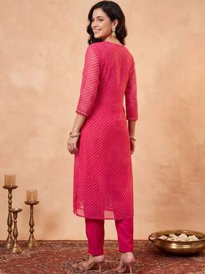 Women Printed Regular Kurta with Trousers & With Dupatta 4