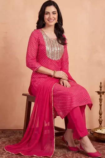 Women Printed Regular Kurta with Trousers & With Dupatta