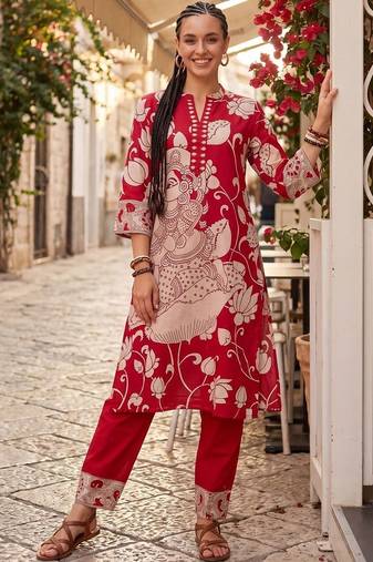 Women Ethnic Motifs Printed Regular Cotton Kurta with Trousers