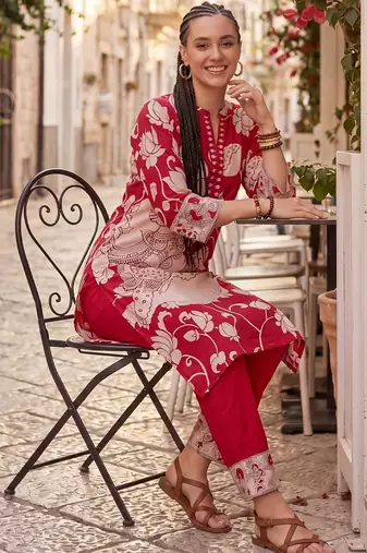 Women Ethnic Motifs Printed Regular Cotton Kurta with Trousers