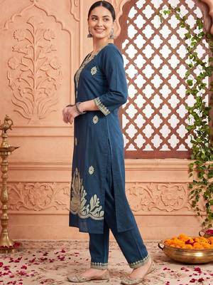 Women Ethnic Motifs Embroidered Regular Thread Work Pure Cotton Kurta with Trousers 3