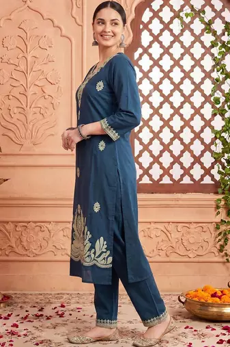 Women Ethnic Motifs Embroidered Regular Thread Work Pure Cotton Kurta with Trousers