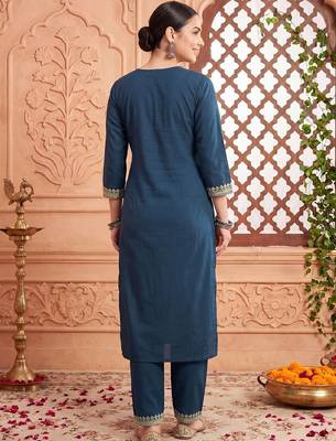 Women Ethnic Motifs Embroidered Regular Thread Work Pure Cotton Kurta with Trousers 4