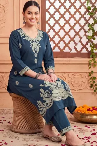 Women Ethnic Motifs Embroidered Regular Thread Work Pure Cotton Kurta with Trousers