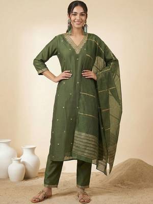 Women Ethnic Motifs Embroidered Regular Thread Work Kurta with Trousers & With Dupatta 1