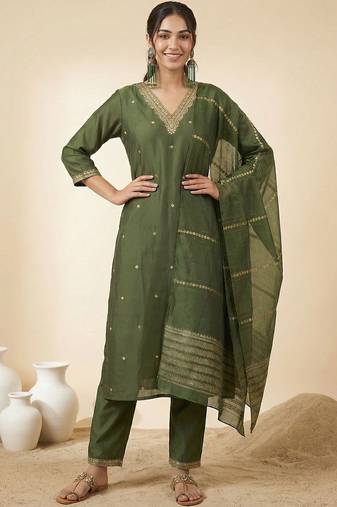 Women Ethnic Motifs Embroidered Regular Thread Work Kurta with Trousers & With Dupatta