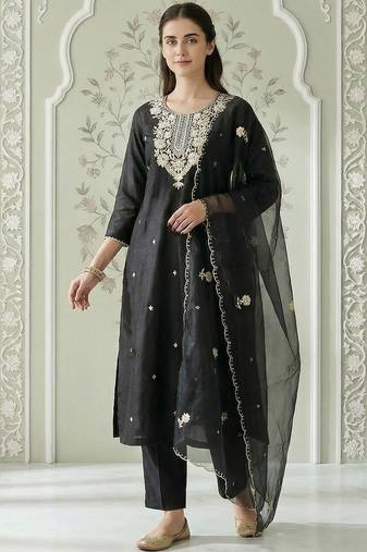 Women Ethnic Motifs Embroidered Regular Thread Work Kurta with Trousers & With Dupatta