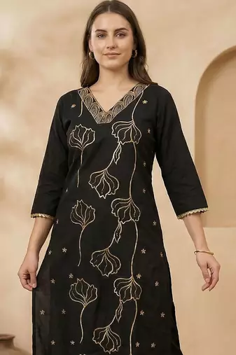 Women Floral Embroidered Regular Thread Work Kurta with Trousers
