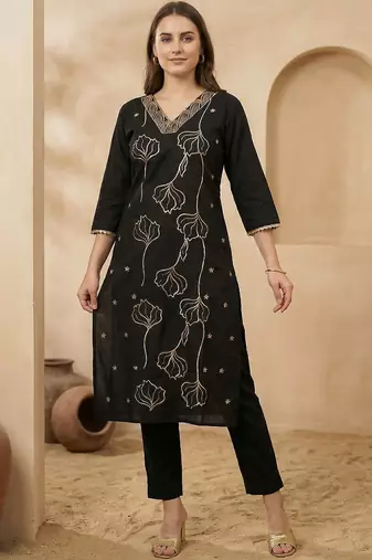 Women Floral Embroidered Regular Thread Work Kurta with Trousers