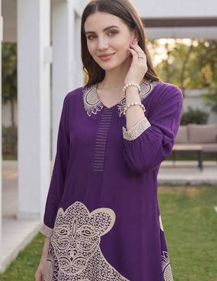 Women Ethnic Motifs Printed Regular Kurta with Palazzos 6