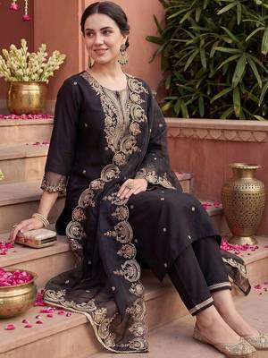 Women Ethnic Motifs Embroidered Regular Thread Work Liva Kurta with Trousers & With Dupatta 1