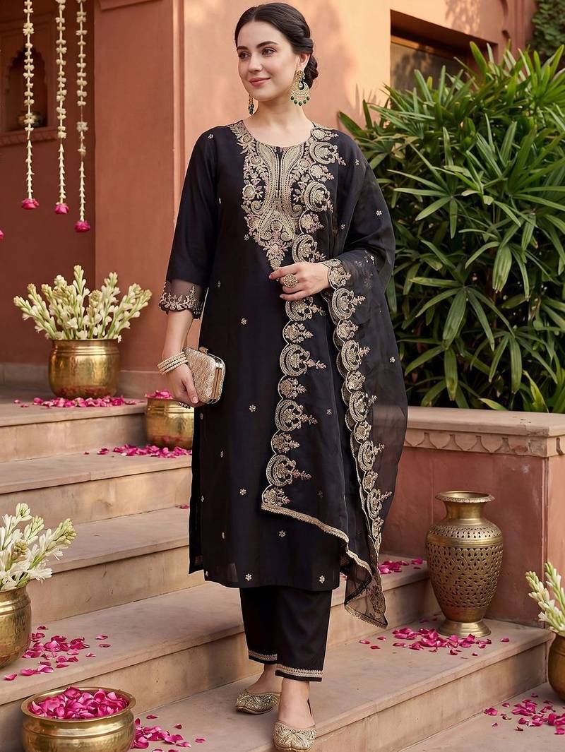 Women Ethnic Motifs Embroidered Regular Thread Work Liva Kurta with Trousers & With Dupatta