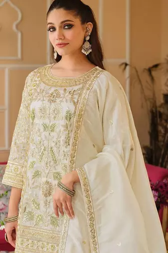 Women Ethnic Motifs Embroidered Regular Thread Work Kurta with Trousers & With Dupatta