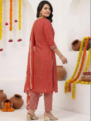 Maroon Printed Straight Kurta Trousers Dupatta Set Kurta Sets 3