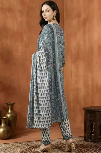 Women Floral Printed Regular Pure Cotton Kurta with Trousers & With Dupatta