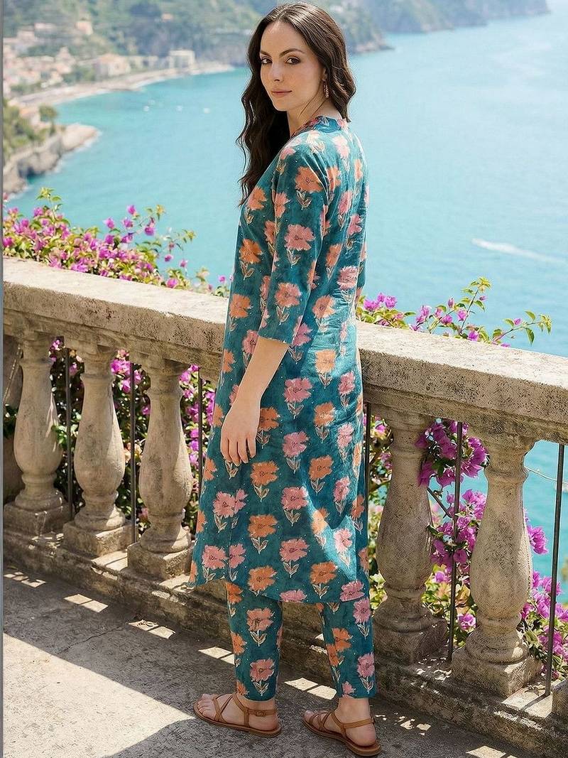 Women Floral Printed Regular Thread Work Pure Cotton Kurta with Trousers