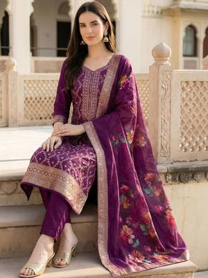 Women Ethnic Motifs Regular Kurta with Trousers & With Dupatta 5