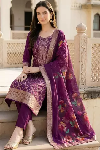 Women Ethnic Motifs Regular Kurta with Trousers & With Dupatta
