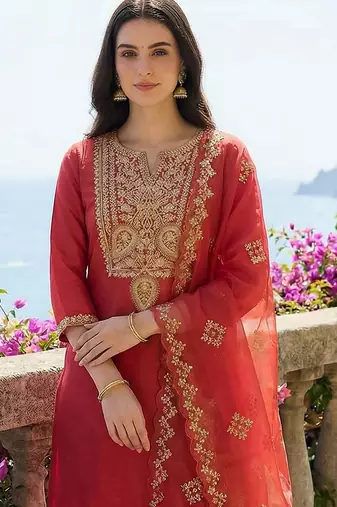 Women Ethnic Motifs Embroidered Regular Thread Work Kurta with Trousers & With Dupatta
