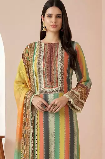 Women Printed Regular Kurta with Trousers & With Dupatta