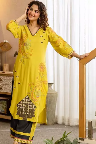 Women Ethnic Motifs Embroidered Regular Thread Work Kurta with Palazzos