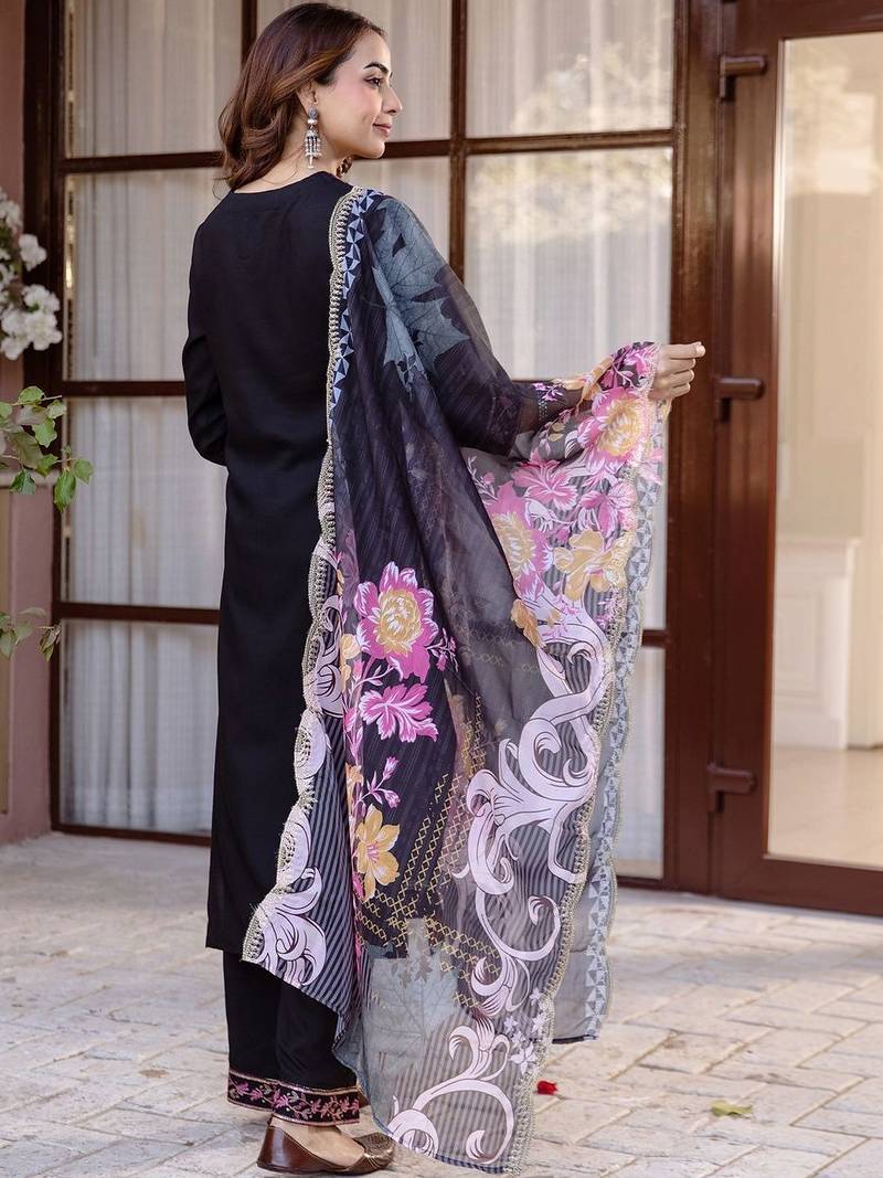 Women Floral Embroidered Regular Thread Work Kurta with Palazzos & With Dupatta
