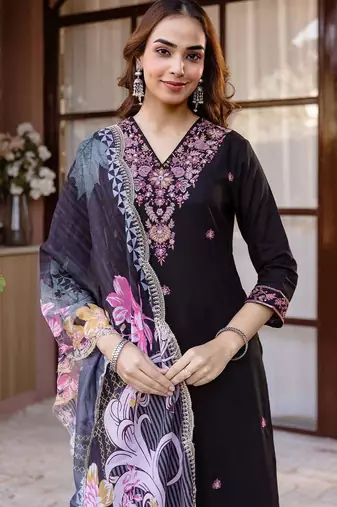 Women Floral Embroidered Regular Thread Work Kurta with Palazzos & With Dupatta