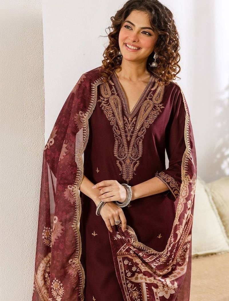 Women Ethnic Motifs Embroidered Regular Thread Work Kurta with Trousers & With Dupatta
