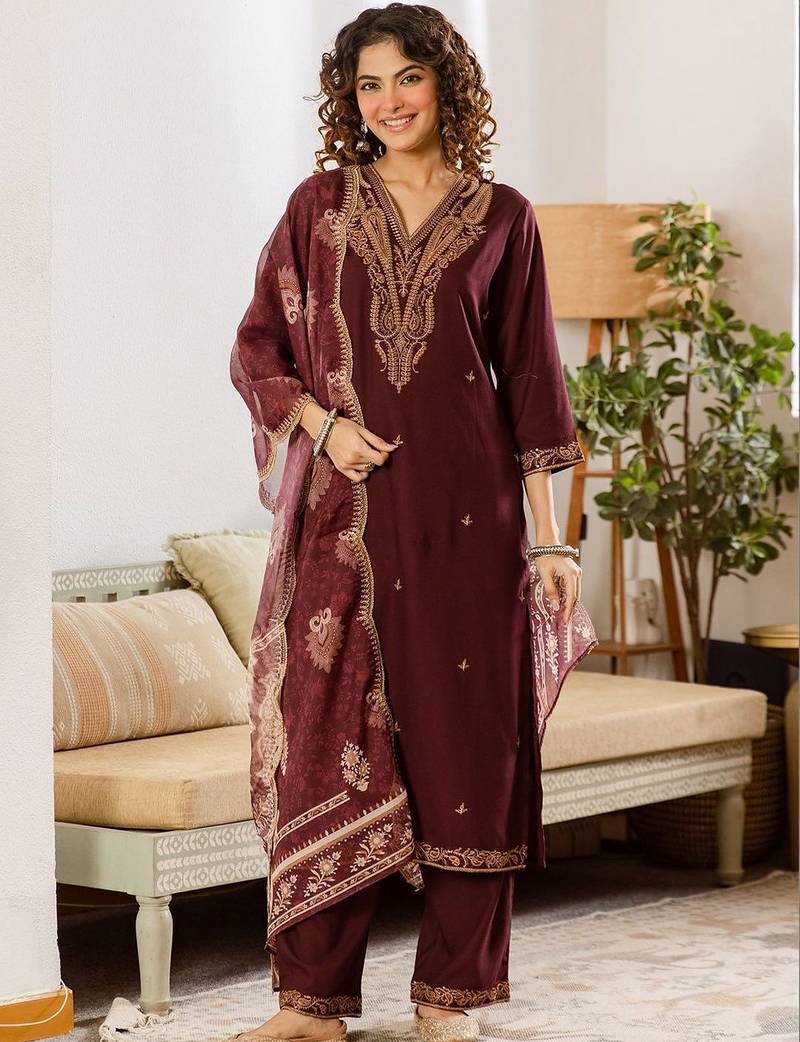 Women Ethnic Motifs Embroidered Regular Thread Work Kurta with Trousers & With Dupatta