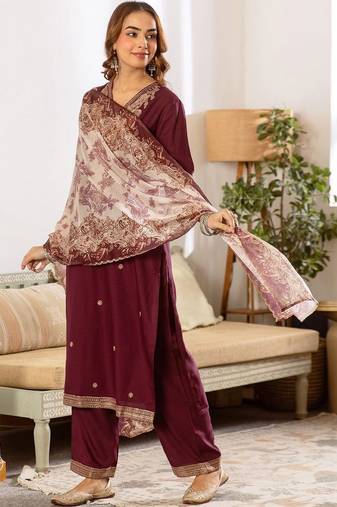 Women Ethnic Motifs Embroidered Regular Thread Work Kurta with Trousers & With Dupatta
