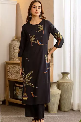 Women Ethnic Motifs Embroidered Regular Thread Work Kurta with Trousers