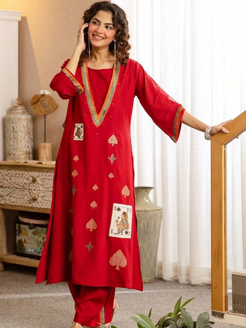 Women Ethnic Motifs Embroidered Regular Thread Work Kurta with Trousers