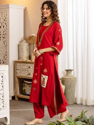 Women Ethnic Motifs Embroidered Regular Thread Work Kurta with Trousers 7