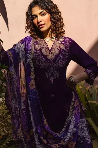 Women Ethnic Motifs Embroidered Regular Thread Work Kurta with Trousers & With Dupatta