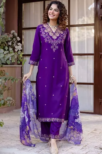 Women Ethnic Motifs Embroidered Regular Thread Work Kurta with Trousers & With Dupatta