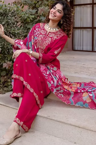 Women Ethnic Motifs Embroidered Regular Thread Work Kurta with Trousers & With Dupatta