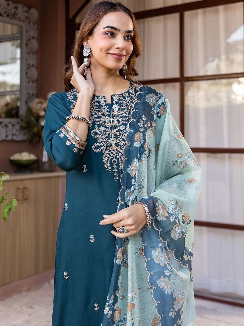 Women Ethnic Motifs Embroidered Regular Thread Work Kurta with Trousers & With Dupatta