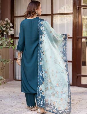 Women Ethnic Motifs Embroidered Regular Thread Work Kurta with Trousers & With Dupatta 4