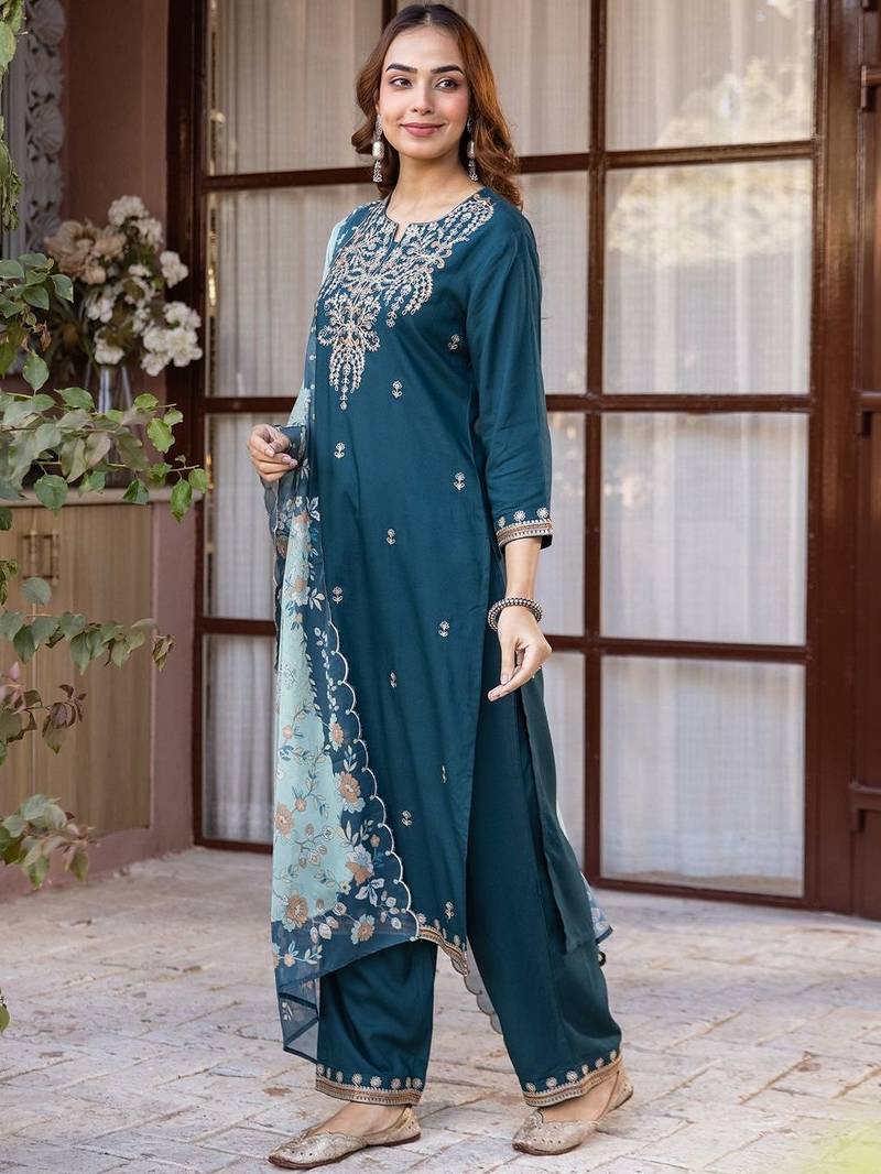 Women Ethnic Motifs Embroidered Regular Thread Work Kurta with Trousers & With Dupatta