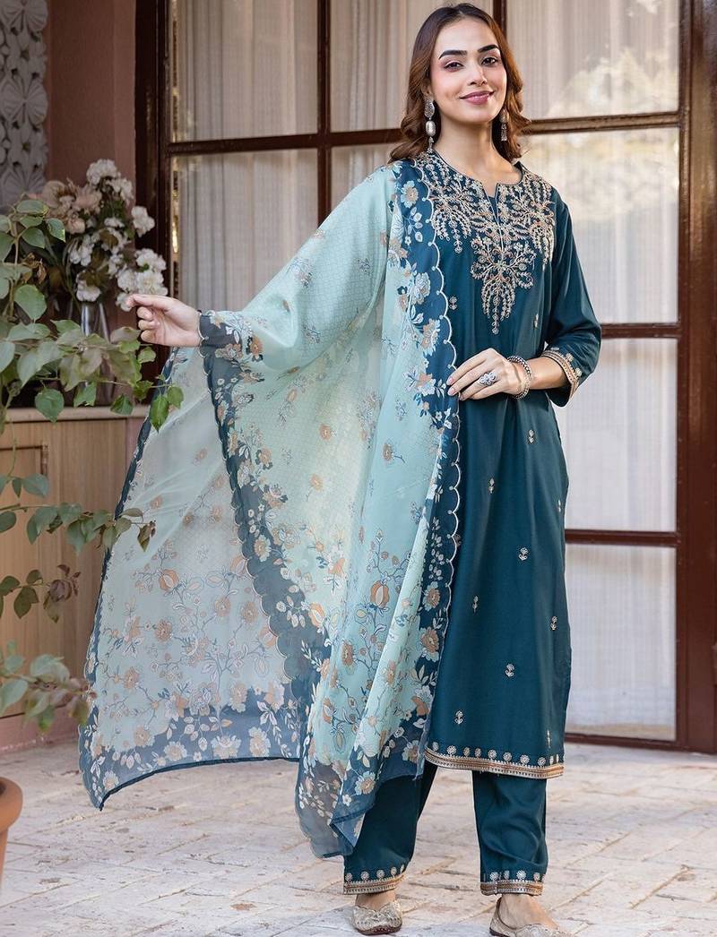 Women Ethnic Motifs Embroidered Regular Thread Work Kurta with Trousers & With Dupatta