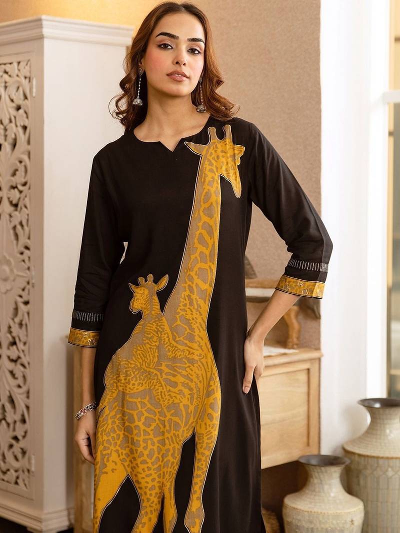 Women Animal Printed Regular Kurta with Palazzos