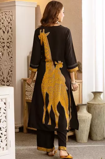 Women Animal Printed Regular Kurta with Palazzos