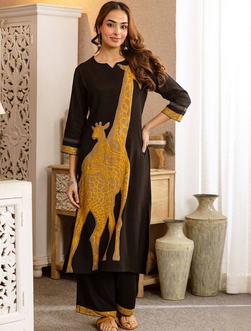 Women Animal Printed Regular Kurta with Palazzos