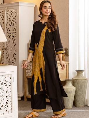 Women Animal Printed Regular Kurta with Palazzos 7