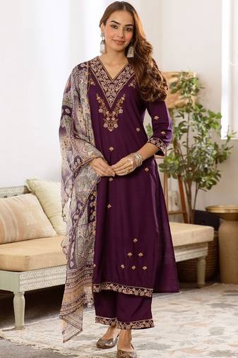 Women Ethnic Motifs Embroidered Regular Thread Work Kurta with Trousers & With Dupatta