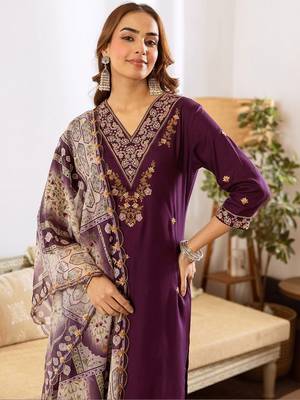Women Ethnic Motifs Embroidered Regular Thread Work Kurta with Trousers & With Dupatta 6