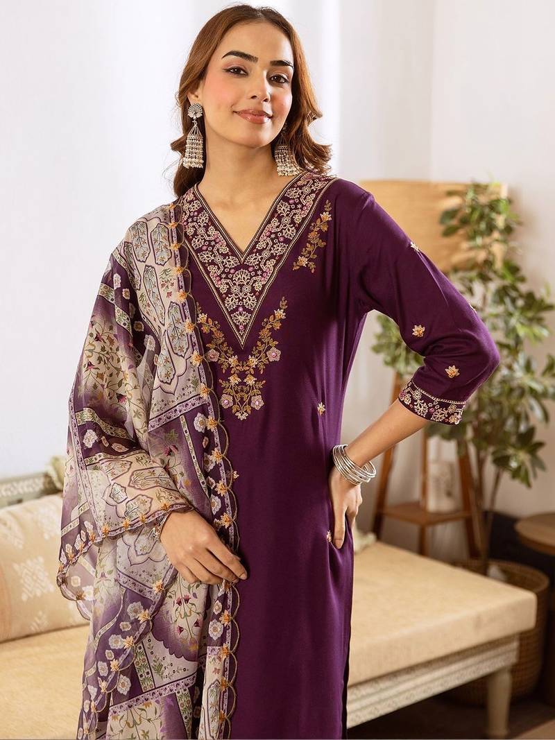 Women Ethnic Motifs Embroidered Regular Thread Work Kurta with Trousers & With Dupatta