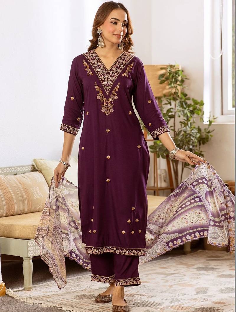 Women Ethnic Motifs Embroidered Regular Thread Work Kurta with Trousers & With Dupatta